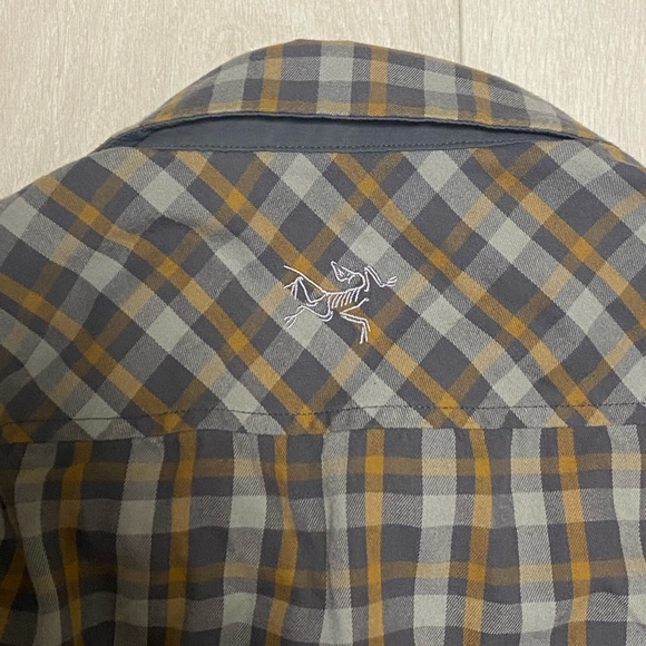Arc’teryx men’s button up shirt Size small. - Picture 3 of 3